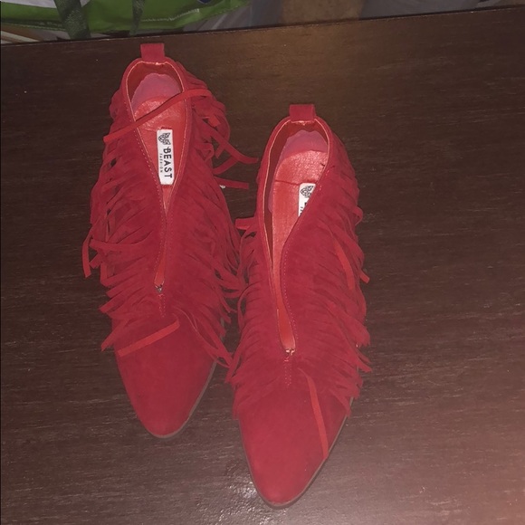 beast fashion Shoes - Red fringe boots